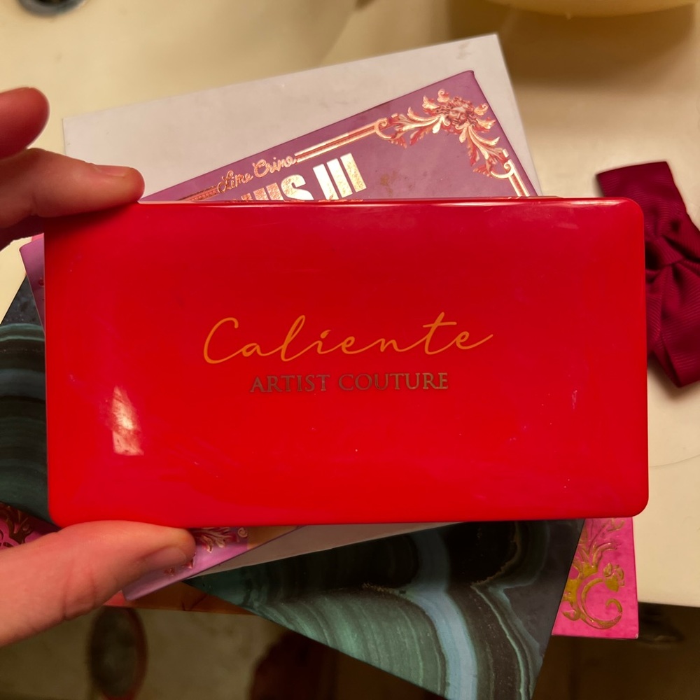 Caliente Artist Couture makeup pallet